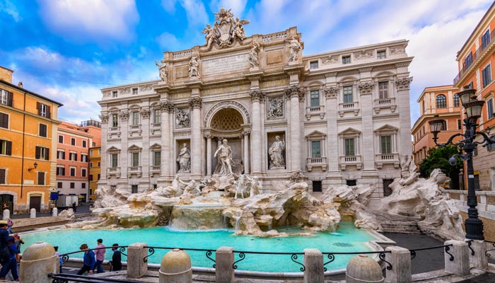 trevi fountain baroque rome italy